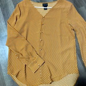 Cute polka dot fall top!